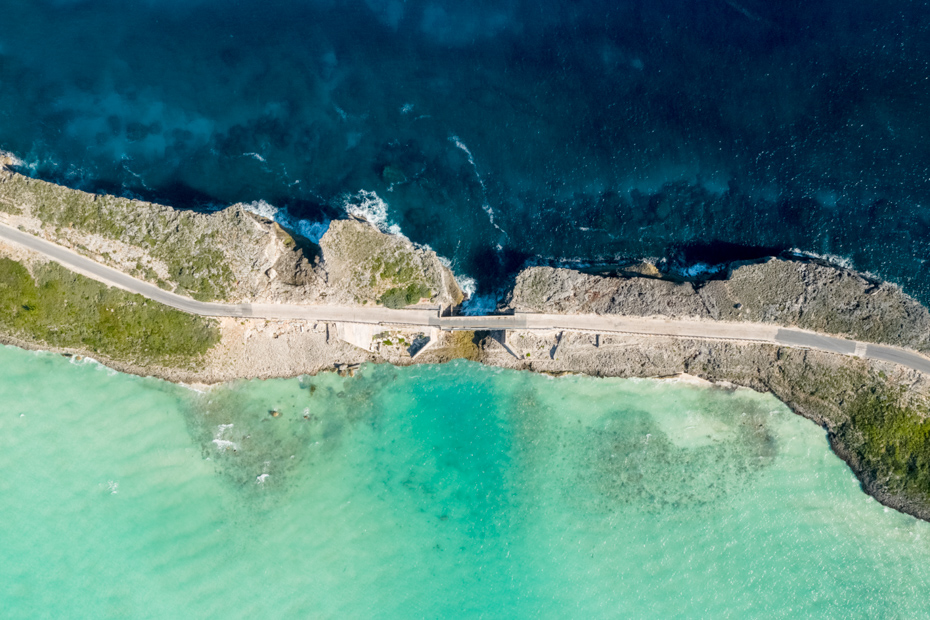 North Eleuthera Flights Glass Window Bridge on a Bahamas Air Torus flights to North Eleuthera. Island Hop the Bahamas with Bahamas air charter.