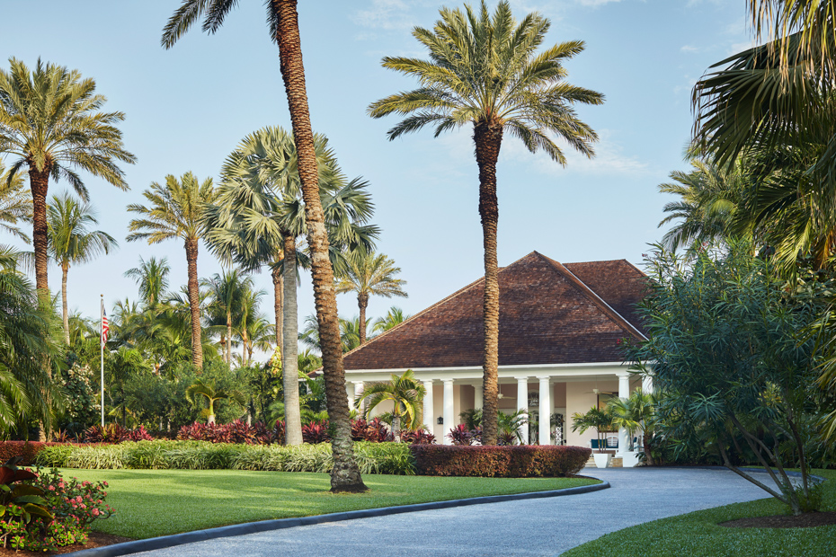 Best place to stay in Bahamas, Four Seasons Ocean Club Luxury Resort and some of the best hotels in Bahamas that you will experience.
