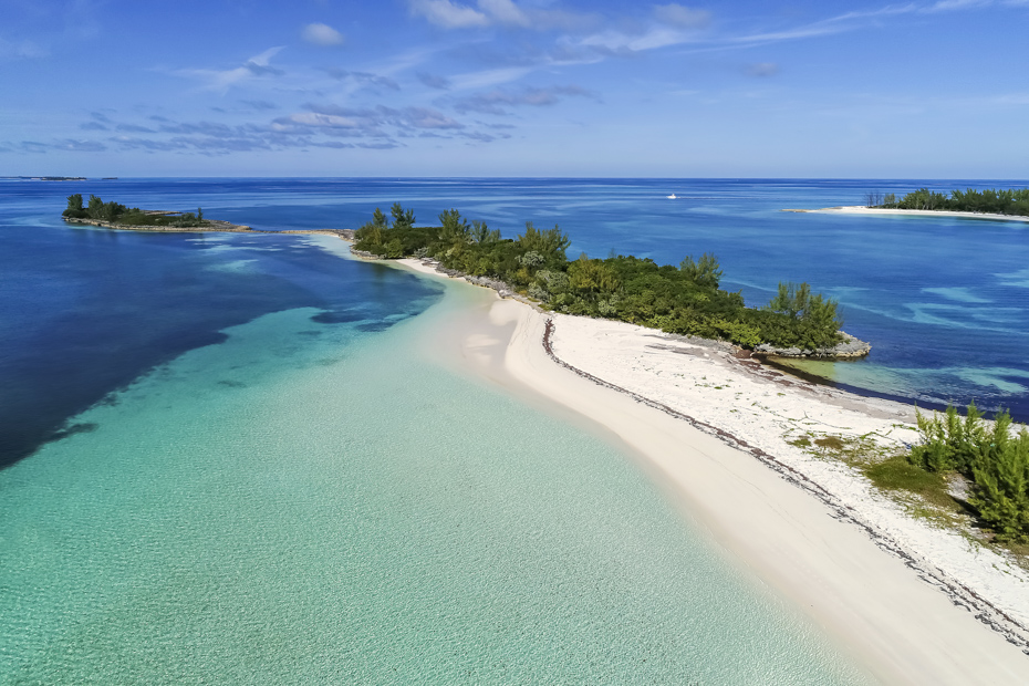 Take a trip to Bahamas with us today. See the best island in Bahamas. Go from Nassau to Staniel Cay day tour with Bahamas Air Tours.