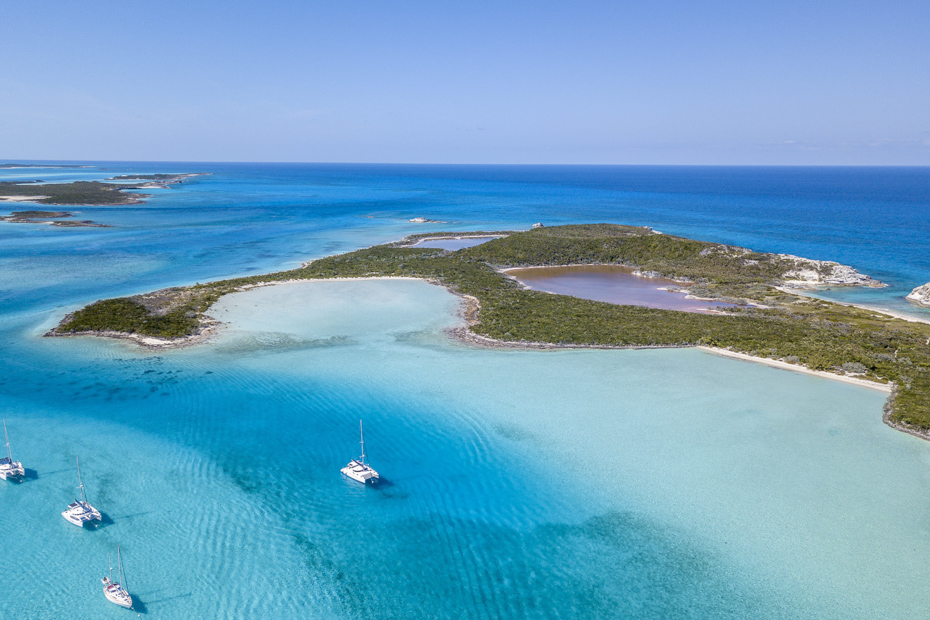 Vacationing in Bahamas will feel like a dream. Planning a trip to the Bahamas is as simple as picking your best time to visit Bahamas and letting Bahamas Air Tours do the rest.