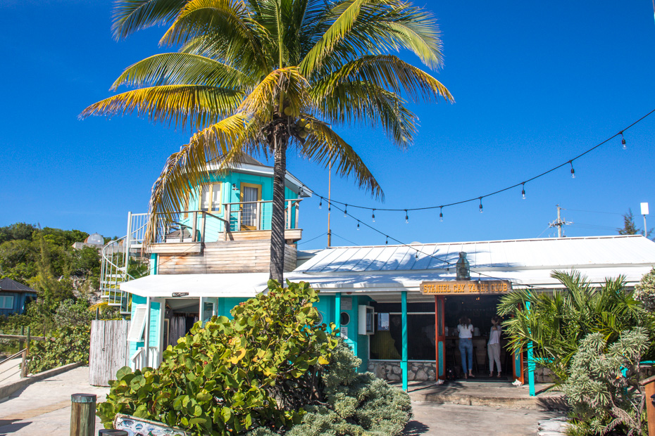 trip to bahamas from miami to Staniel Cay yacht Club Bahamas SCYC. Fly on an exciting Miami to Bahamas Day Trip with Bahamas Air Tours and take an excursion flight from Florida to Exuma by Bahamas air charter and visit the Staniel Cay Yacht Club in Exuma Bahamas.