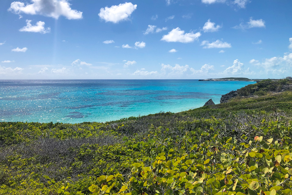 Staniel Cay is the jewel in the crown of the Bahamas islands and can be visited on a Nassau to Exuma Day Trip with Bahamas Air Tours. This is the new way to Cruise to Exuma Bahamas.