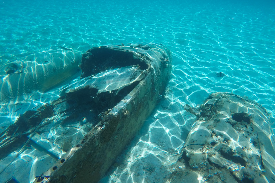 Snorkel at the Staniel Cay underwater plane wreck with the Bahamas Air Tours and Day trips to bahamas from florida.