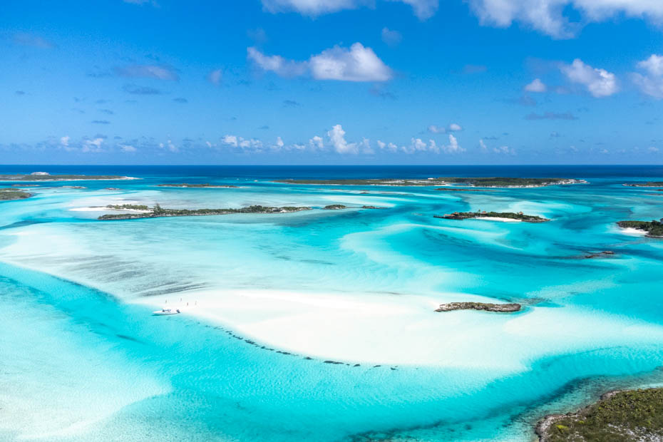 Nassau to Exuma Day Trips by Plane with Bahamas Air Tours. Boat excursions in Exuma Bahamas sandbars at pipe creek.